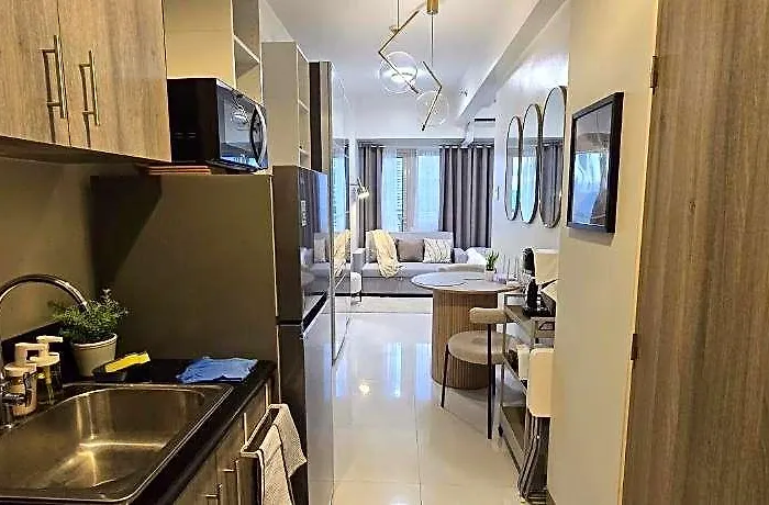 Hotel Coast Residences Near Ccp Picc Manila